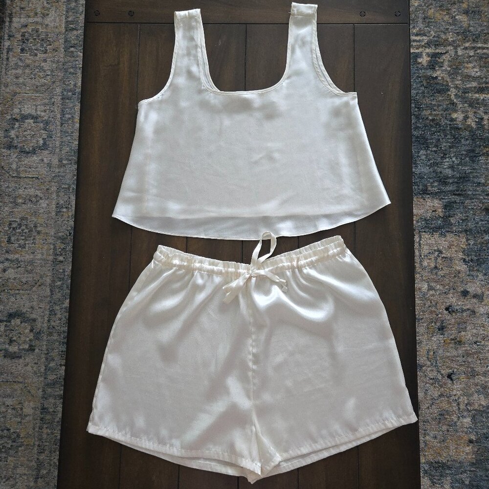 Rare! Victoria's Secret Silk-like Crop Top Coord Set
